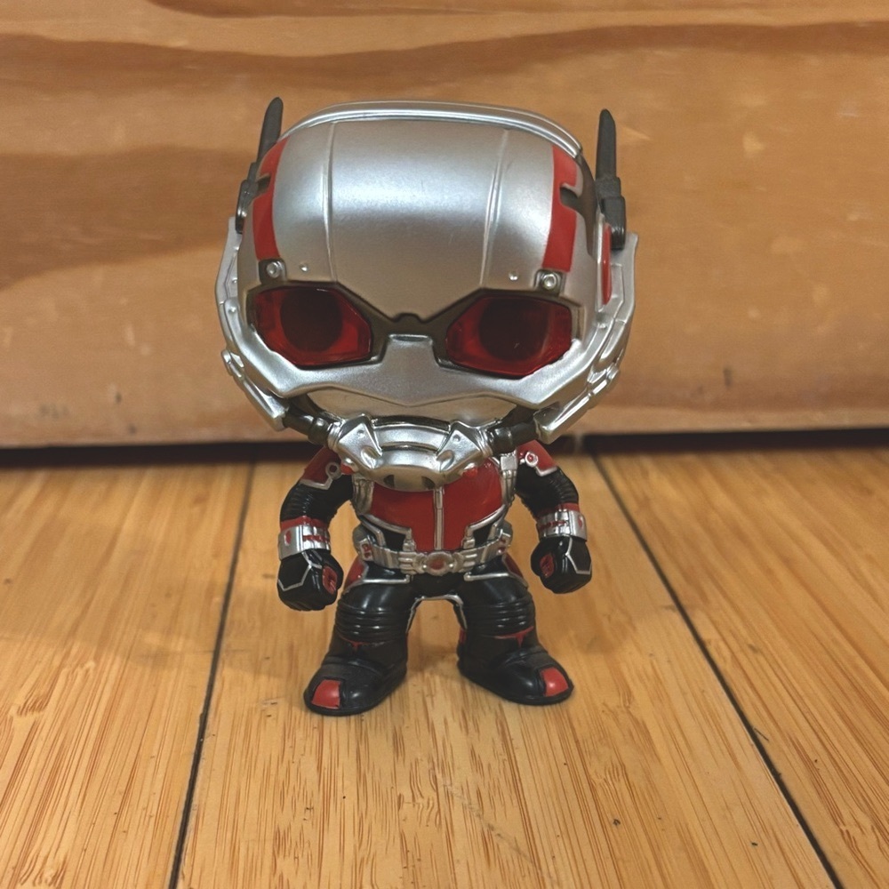 Funko POP! Vinyl Marvel Ant Man Bobblehead Figure